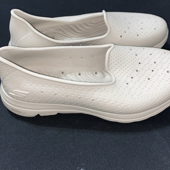 NWOT SKECHERS ULTRA GO FOAMIES WO SIZE 10 CREAM COLOR SLIPON WATER /CASUAL SHOES - Picture 8 of 14